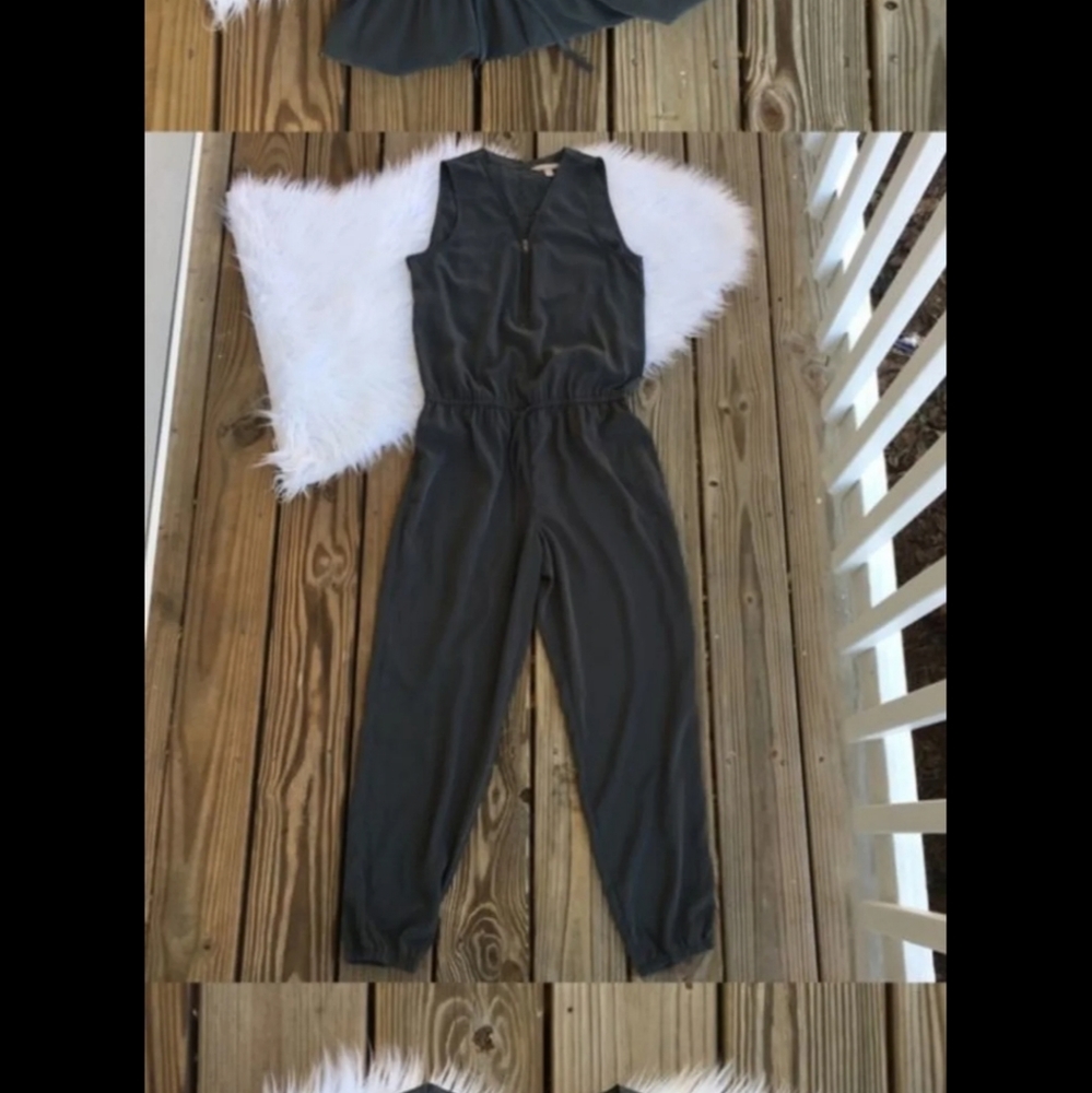 Banana Republic black jumpsuit size 8